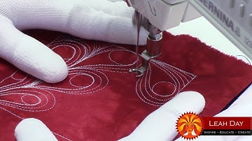 How to Machine Quilt Voodle, Easy Quilting Tutorial with Leah Day #487