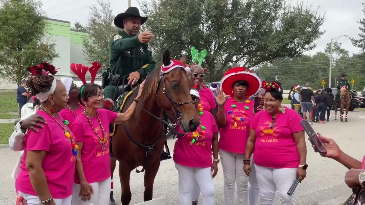 “CHRISTMAS 2022” Parade Poinciana Fl ☀️Sunshine Line Dancers☀️ with