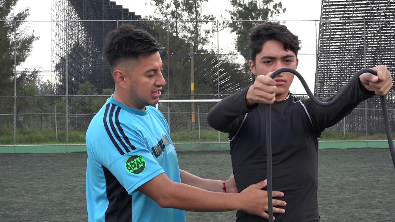 ESCUELA DE FUTBOL “THE GOAL MX” ESTIRAMENTO DE PECTORAL. 12
