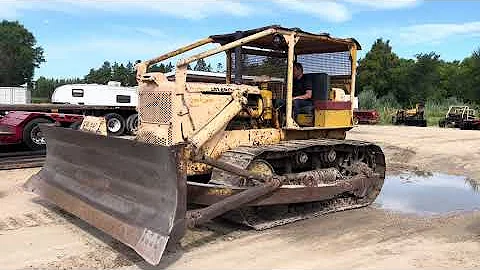 Cat D7 Crawler - August 2023 Sale