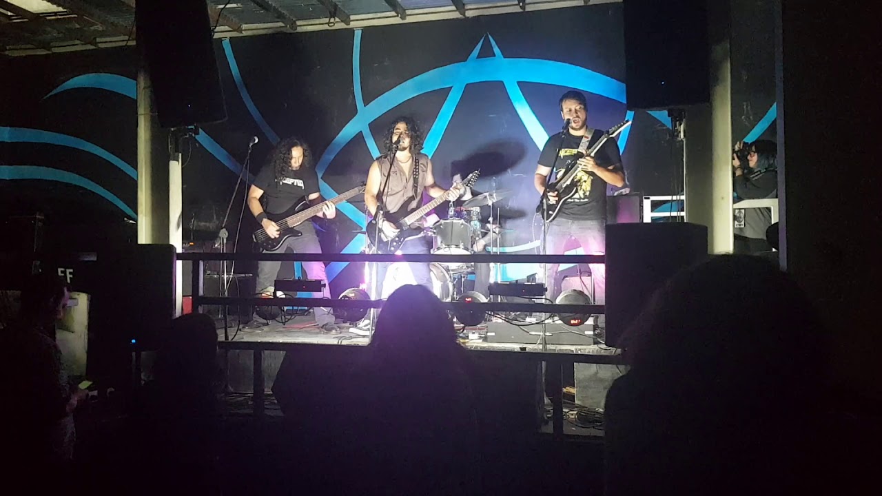 Hell on Earth & Gypsy Kiss - Inception auf YouTube ansehen Hell on Earth & Gypsy Kiss - Inception auf YouTube ansehen