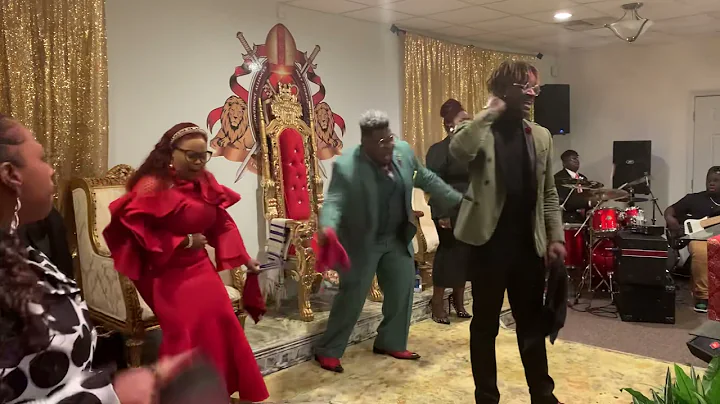 The shift & the shake! Apostles Maliek Winstead & ...
