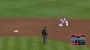 CLE@CIN: Phillips, Cozart combine for a double play