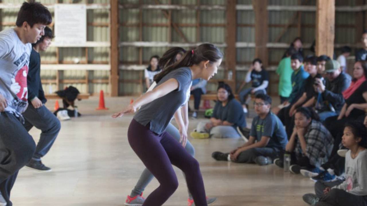First Nations youth learn dance moves for school credit - YouTube