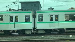 E531系と東京メトロ16000系の並走