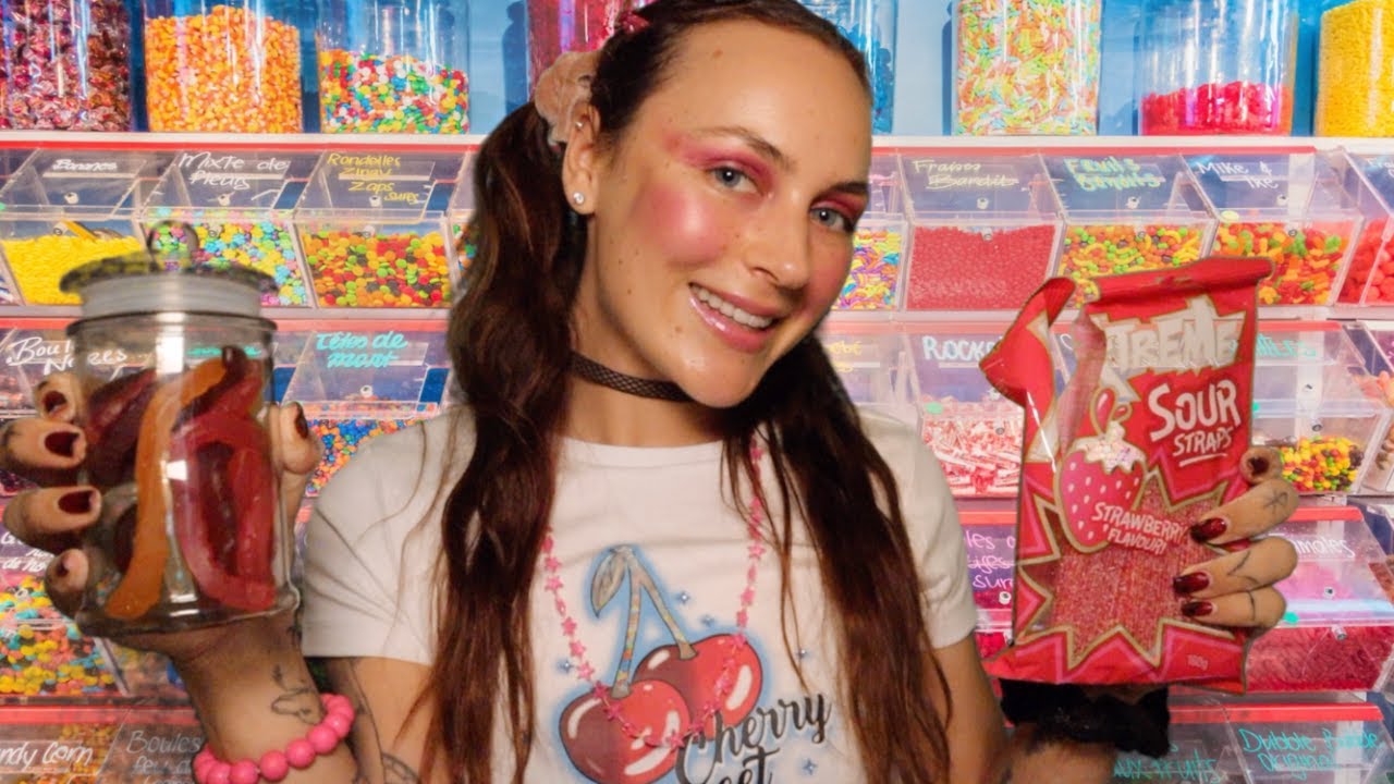 ASMR | CANDY Store 🍭 ROLEPLAY *Gum Chewing Shop Assisstant* 🍬
