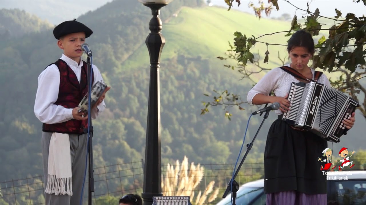 1809300301 Lierni Tolosa eta Enaitz Alberdi, 2018an Trikitilari Gazteen Artadiko XX  Txapelketan