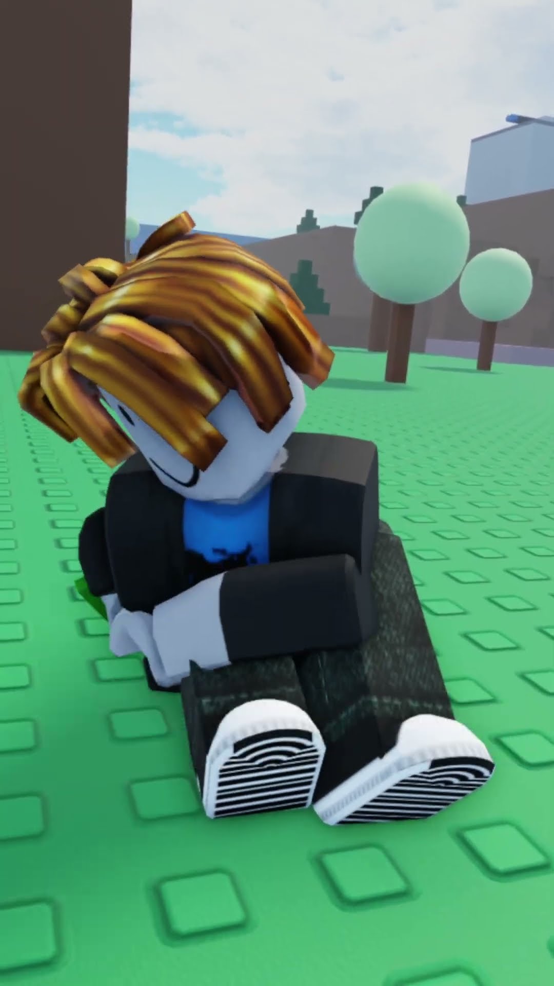 I don't think the guard wanted $10 ?? #shorts #roblox