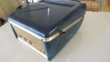 Motorola CALYPSO record player playing an LP record.