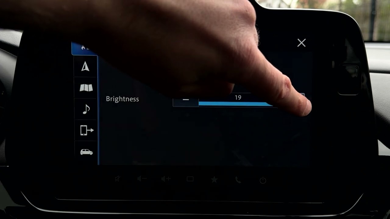 SUZUKI S-Cross – How to Manage Display Settings - YouTube