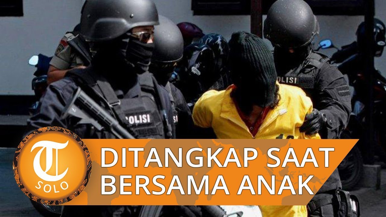 Perempuan Bercadar Istri Terduga Teroris Di Ciranjang Takut Tinggal Sendiri Di Kosan Balik Ke Mertua Tribun Cirebon