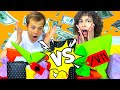 Покупаем ПОДАРКИ по Цветам! Челлендж! Обмен подарками Gift Challenge! Buying Everything In One Color