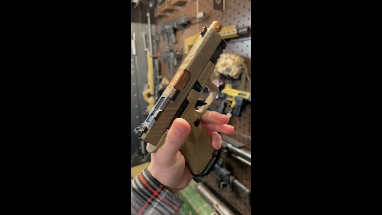 My 5 Favorite Handguns In 1 Minute Shorts