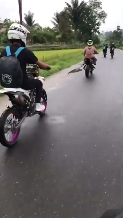 Story wa supermoto indonesia #klx #shourt #crf #supermoto #fyp #supermotoindonesia