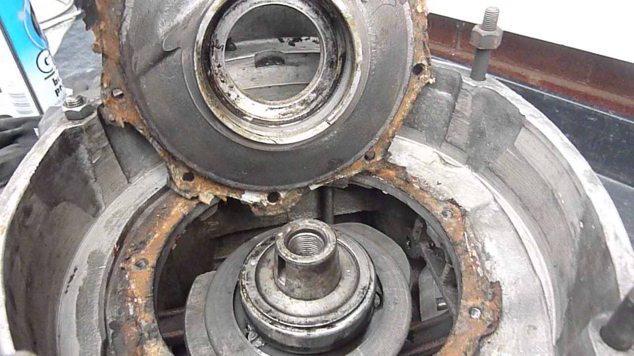 Rear Bearing Carrier Removal on a 1967 KMZ K750 YouTube