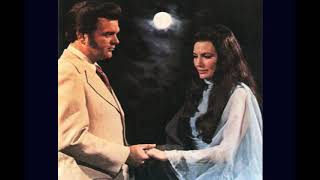 Conway Twitty & Loretta Lynn  - I Wonder If You told Her About Me