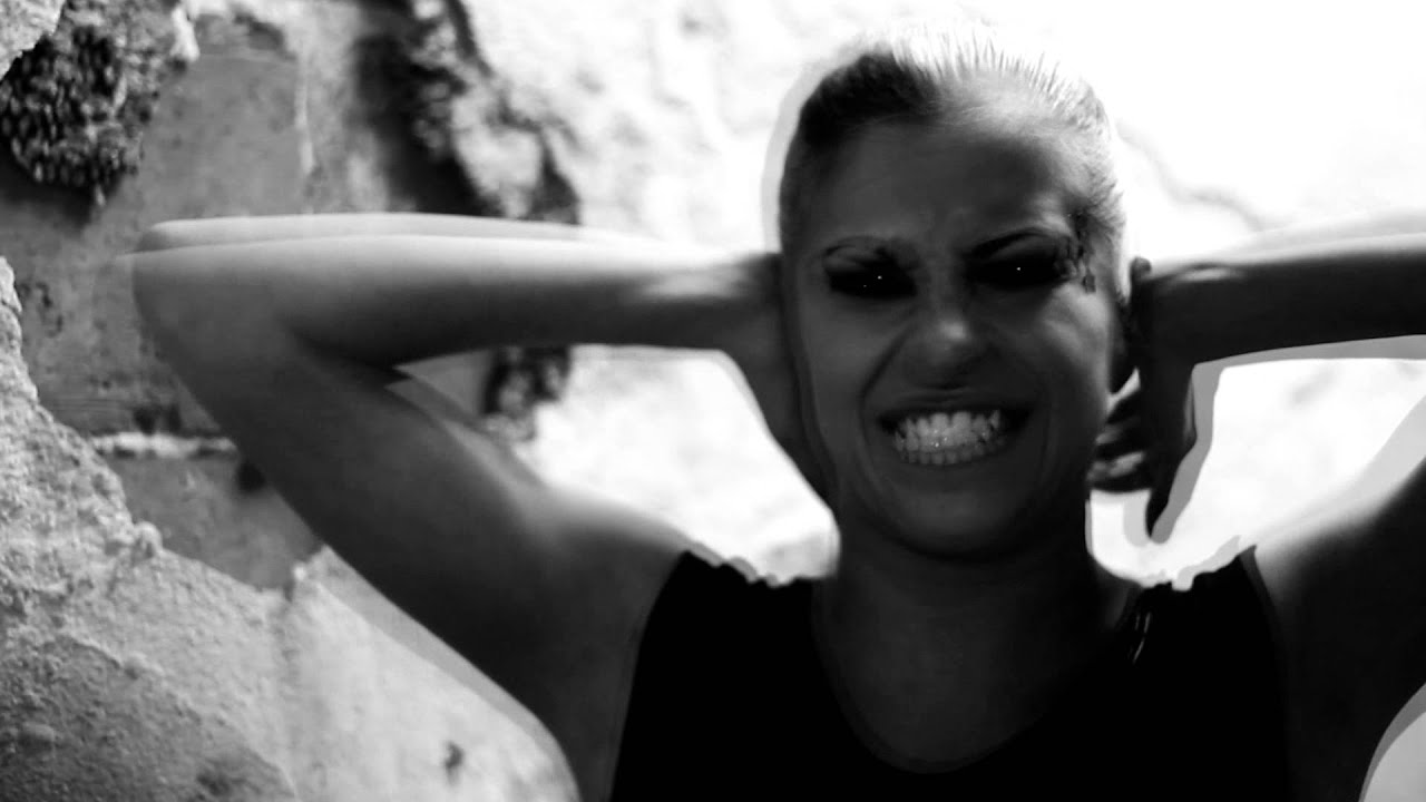 Raise Your Weapon Cover by Lindsay Slott