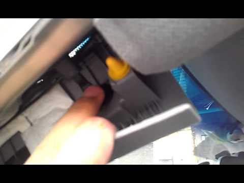 Как снять боковую стойку солярис Снятие обшивки передний стойки Hyundai Solaris #DirenGarage - YouTube