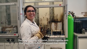 Fluorescence scanner for bitumen quality control