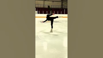 Flying camel change of edge #figureskater #flexafit #figureskating