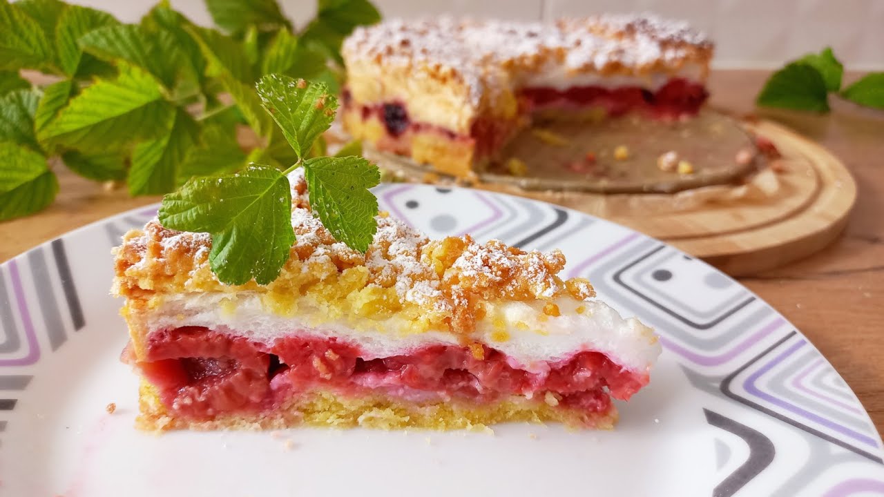 Ciasto z malinami i bezową pianką🤩