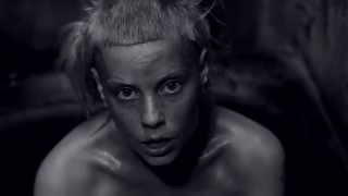 Video thumbnail of "DIE ANTWOORD - 'I FINK U FREEKY' Official"