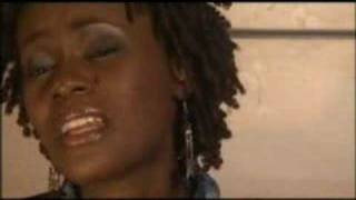 Juliana Kanyomozi with Nabikoowa on UGPulse.com Ugandan Music chords