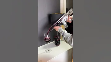 The World S Biggest Wineglass Winetube Winedecanter Winegrit Winelovers 