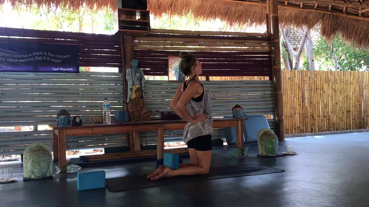 Ustrasana (camel pose) explanation