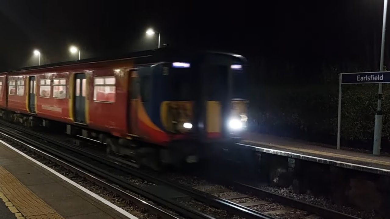 Trains at Earlsfield.