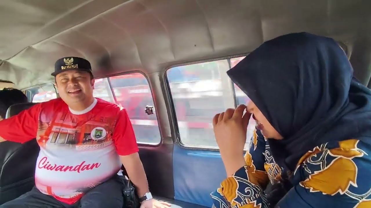 Camat Ciwandan Naik Angkot! Dengar Langsung Suara Warga di Jalanan