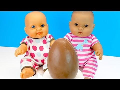 ЗАБЫТОЕ ЯЙЦО #КИНДЕР СЮРПРИЗ МАКСИ Куклы Пупсики Открывают Шоколадное Яйцо Играем Как Мама