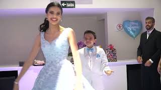 A Valsa Mais Emocionante Da Debutante Com O Príncipe Irmão Chora De Emoção Ao Dançar Com Irmã.