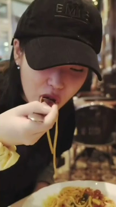 IU eating style