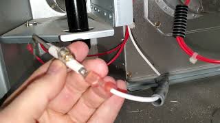 2015 Bryant Natural Gas Furnace Inspecting Flame Sensor (One White Wire) - HVAC DIY