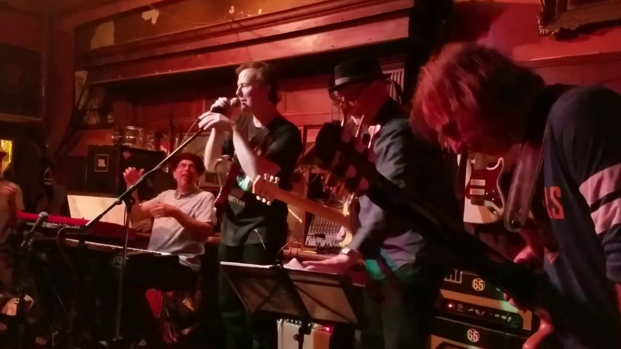 Simon Kinny-Lewis Band at The Saloon -- Help the Poor (excerpt)