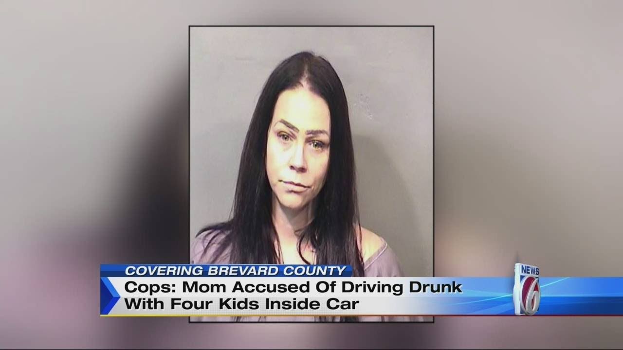 Woman charged with DUI with 4 children in car - YouTube