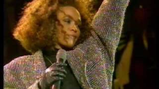 WHITNEY HOUSTON 'I Wanna Dance With Somebody' LIVE Wembley Stadium 1988