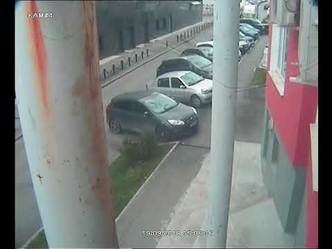 Разбитое стекло авто