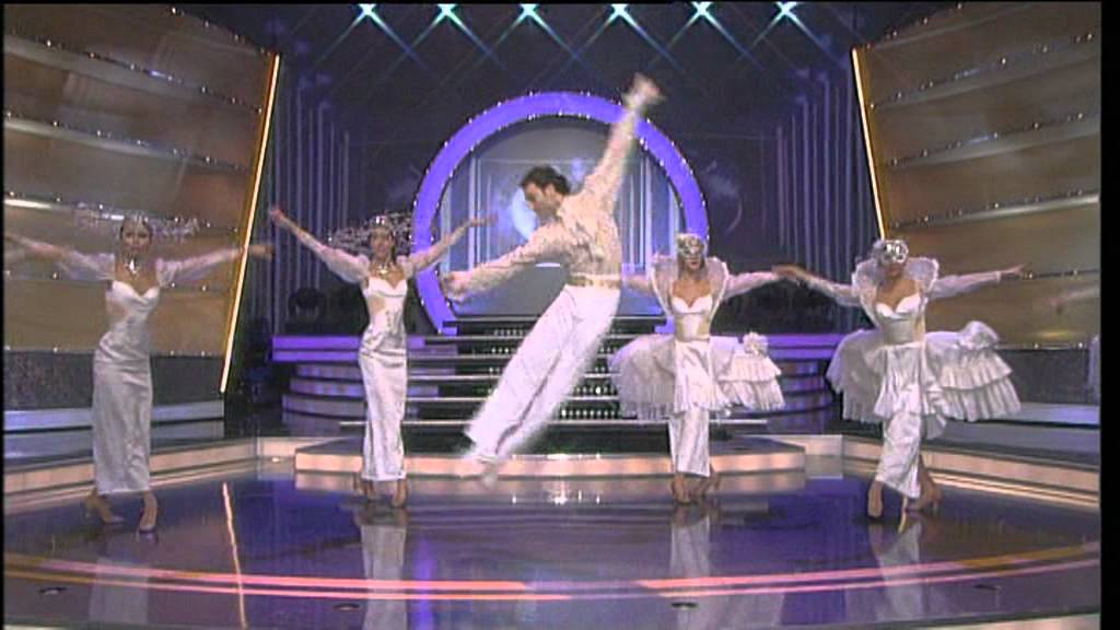 "Toccata" -  Bach -  Arrangement by Venessa-Mae Choreography by Ophelia Vilarova