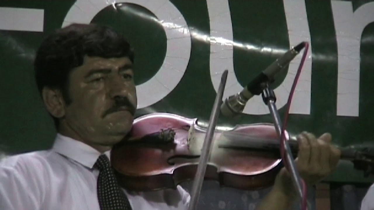 Music from Szászcsávás: Csányi Sándor with his sons and band - Gypsy melodies