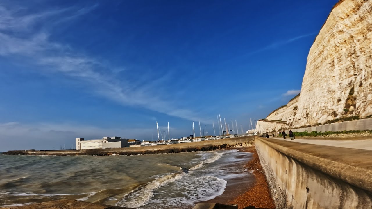 Brighton's Undercliff Walk (Brighton, England)