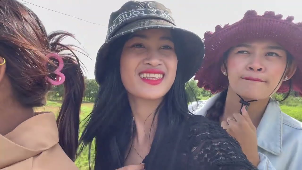 Today, I visited Thong Cafe in Battambang with my sisters