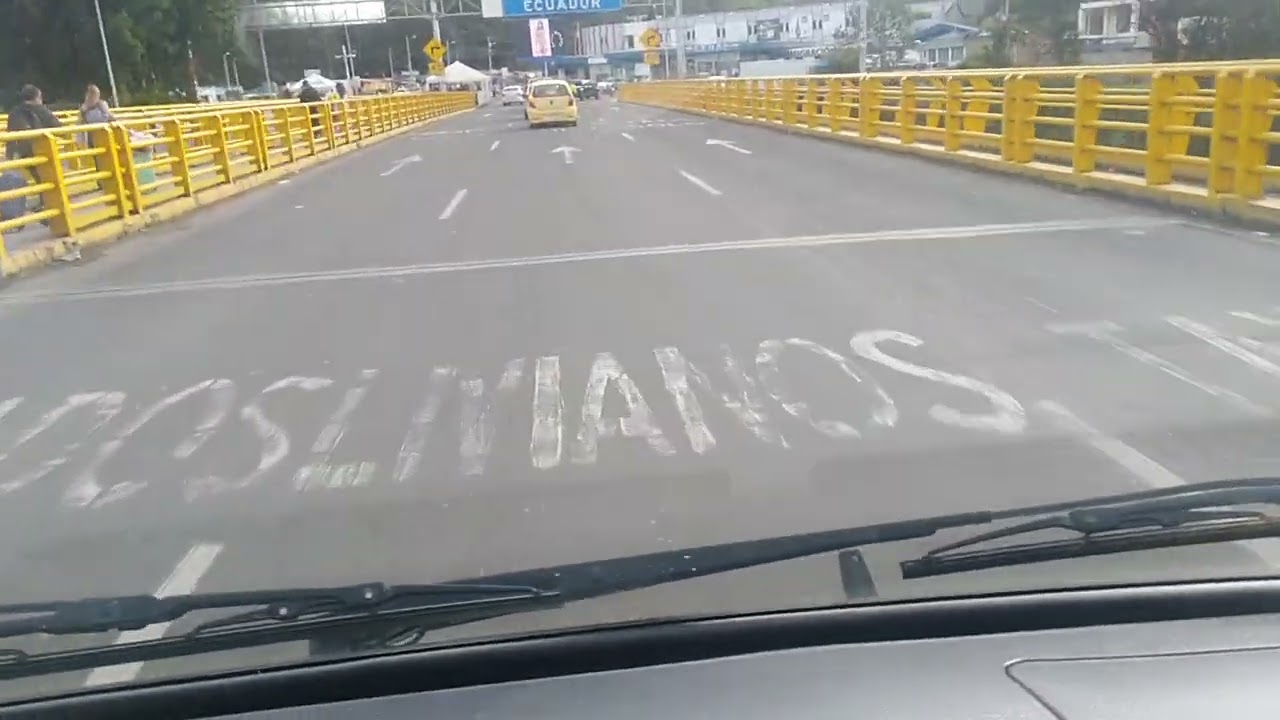 saliendo de Ipiales a Rumichaca Tulcán Ecuador..