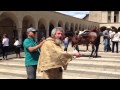 Massimo Coppo sulla piazza di San Francesco ad Assisi