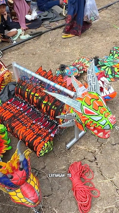 Layangan Naga Mini Putus