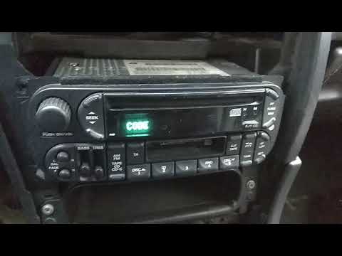 Радио Крайслер Додж Джип слушаем без кода (лайфхак)