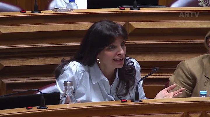 Mnica Quintela questiona a Ministra da Justia