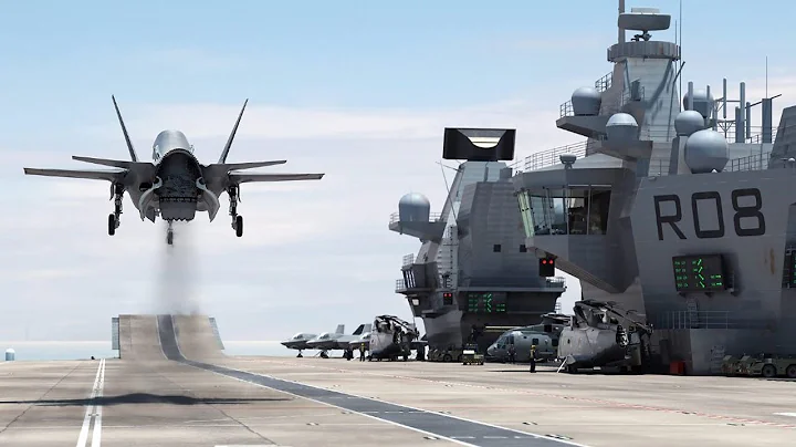 US F-35 Lightning Fighter Jet First Landing on UK Queen Elizabeth Carrier