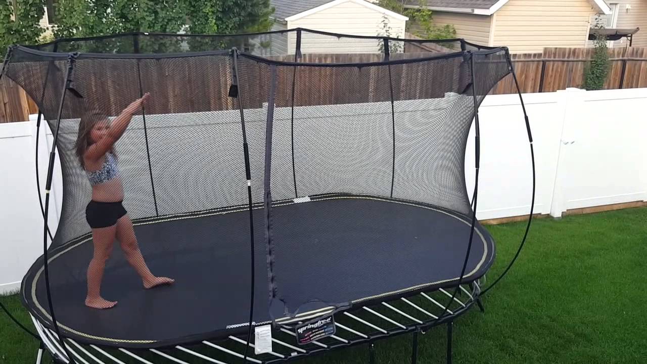 Trampoline Tricks and Acrobatics from a Cheerleader - YouTube